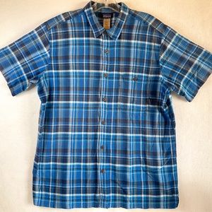 Patagonia Mens Organic Cotton Go To Short sleeved Button down plaid shirt Large